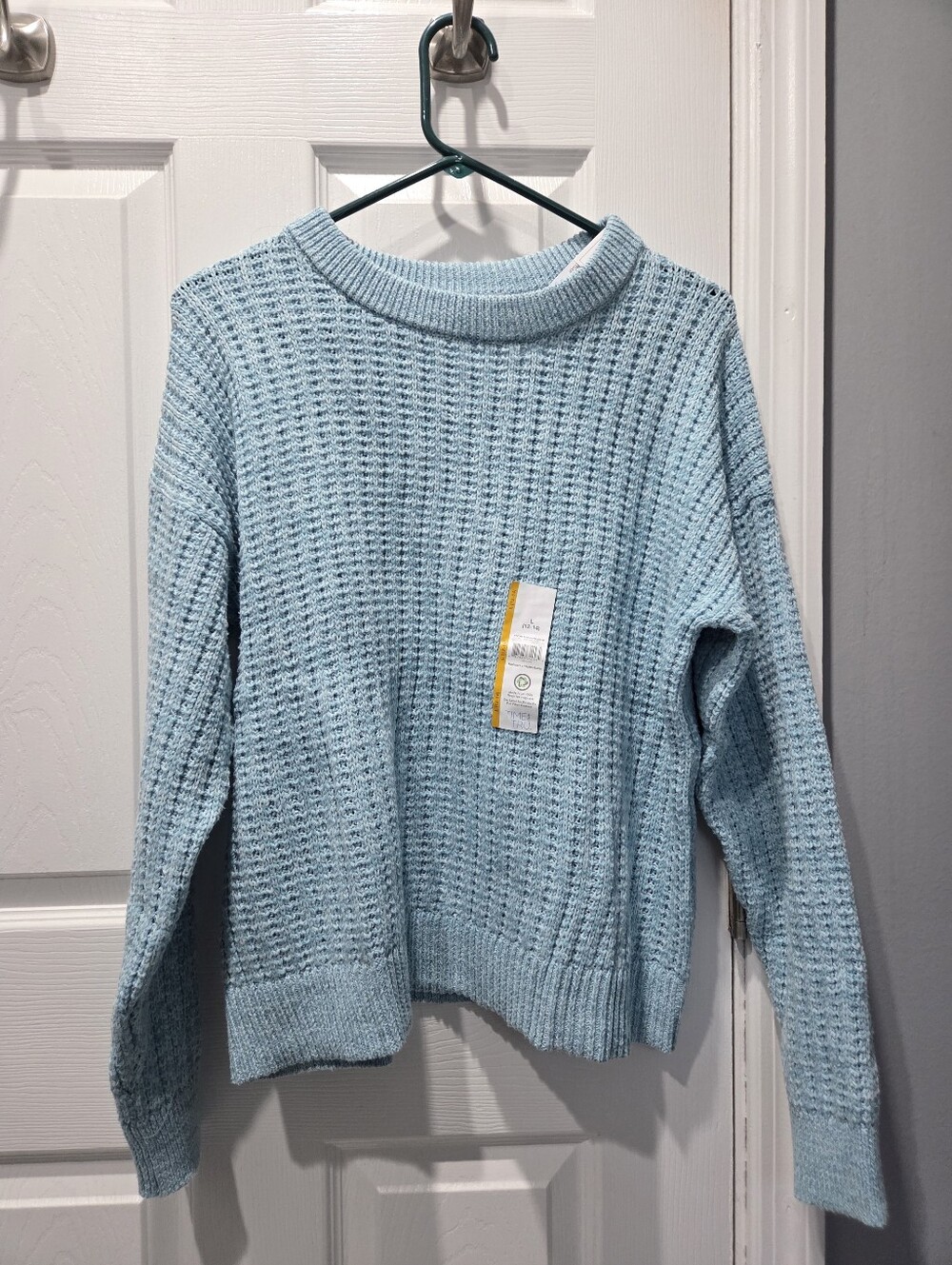N.W.T Time and Tru Women's and Women’s, Textured Stitch Light blue Sweater L